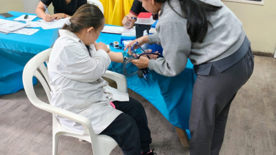 Alumnos de la escuela especial N° 5 recibieron controles de salud