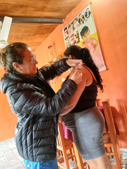 Clorinda - Salud desplegó un amplio operativo preventivo en Puerto Pilcomayo y barrios de la ciudad (6)