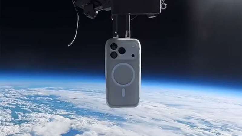 Un celular fue lanzado desde la estratósfera y no se dañó por su funda