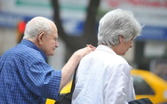 El 46% de los hogares con adultos mayores tiene ingresos insuficientes