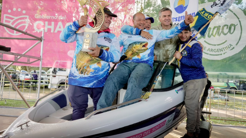 La Pesca del dorado reunió a las familias, emprendedores y cerca de 200 embarcaciones