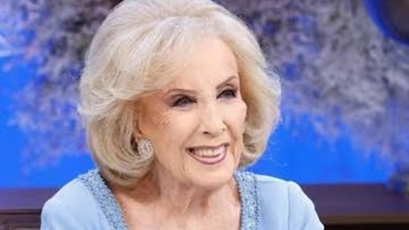 Mirtha Legrand sigue internada por un cuadro respiratorio bronquial