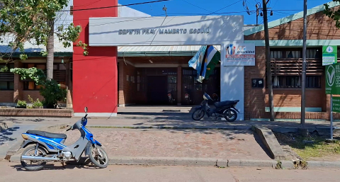 Denuncian que una alumna llevó a su casa comida de la escuela con un gusano