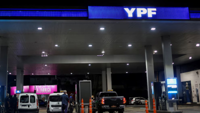 YPF confirmó un aumento de la nafta y el gasoil en un 1% 