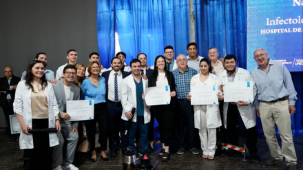 Acto-entrega-de-certificados-finalización-residencias-(4)