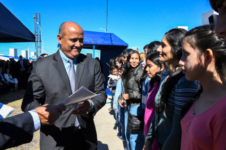 entrega viviendas_Laguna Blanca (11)