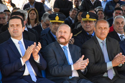 entrega viviendas_Laguna Blanca (21)