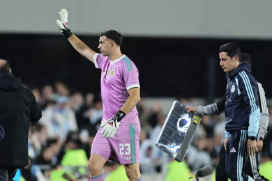 Dibu habló de Messi y postuló a su posible sucesor