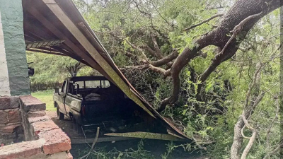 Un fuerte temporal azotó a la localidad de Pirané y se activó el equipo de emergencias