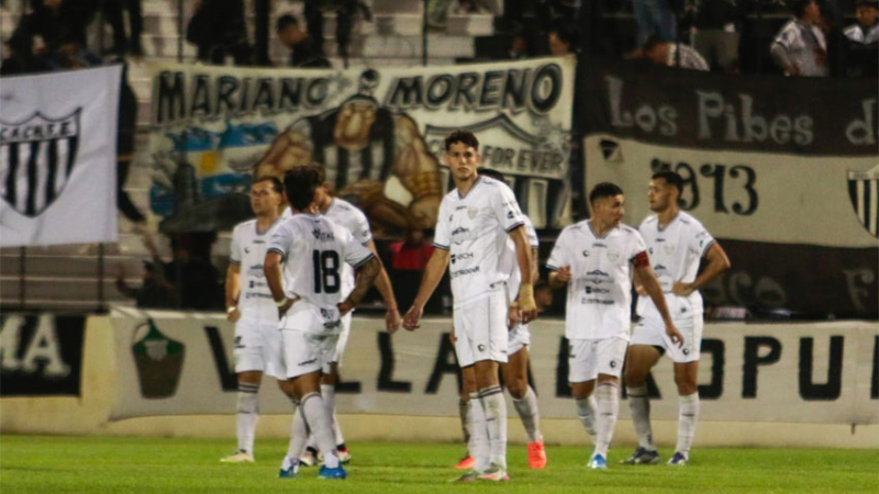 For Ever se quedó mucho y Defensores de Belgrano llegó al empate