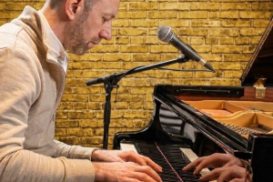 Juan Mora brindará  un concierto íntimo con el Bösendorfer