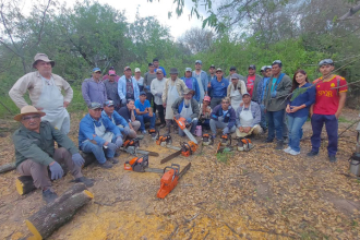 Las Lomitas: Desarrollaron un curso sobre el uso de motosierras para el aprovechamiento del vinal