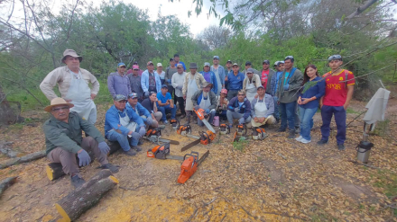 Desarrollaron-una-capacitación-sobre-el-uso-de-motosierras-para-el-aprovechamiento-del-vinal