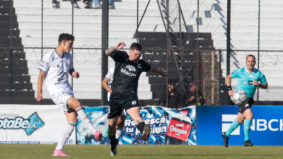 For Ever no pudo contra un arbitraje bochornoso de Fernando Espinoza