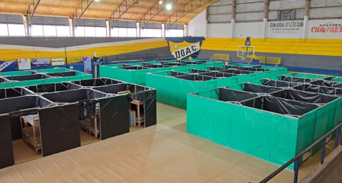 Así son los albergues preparados en el club Don Orione para evacuar a familias en Barranqueras