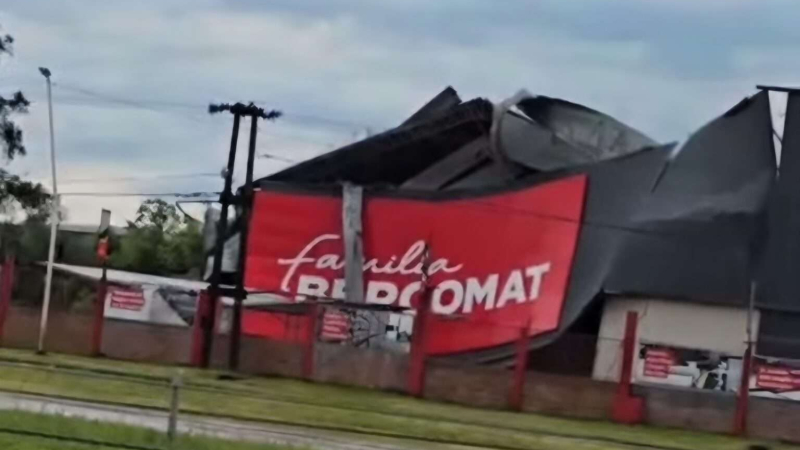 Tormenta con fuertes ráfagas de hasta 75 kilómetros por hora en Resistencia