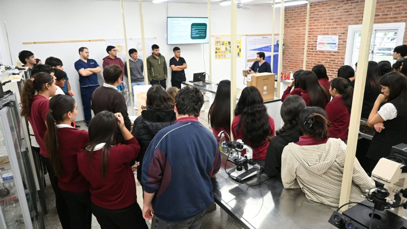 La ciencia llegó a las aulas rurales del Chaco de la mano de la UNNE