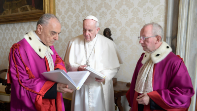 El Papa pidió a los periodistas "avanzar en una comunicación constructiva”