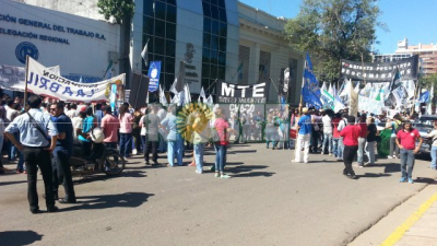 Se concentran las agrupaciones chaqueñas en la sede de la CGT