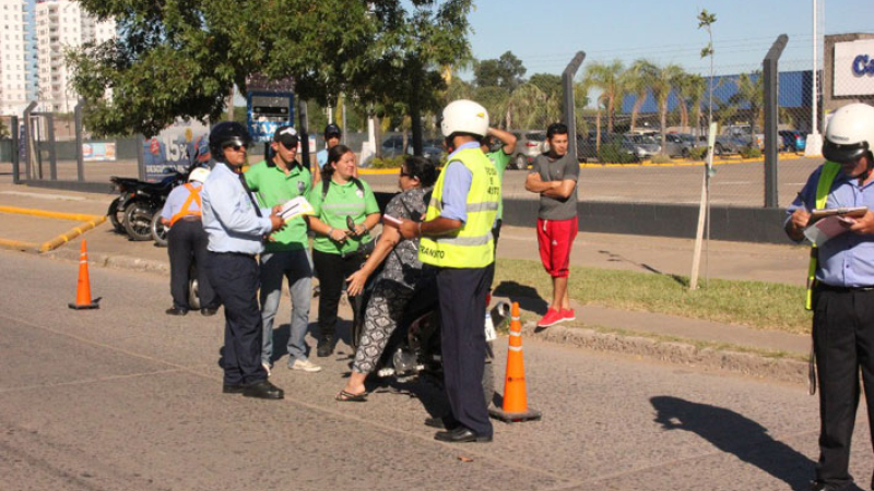 Breard: "Quienes no tengan los elementos de seguridad, no podrán circular"