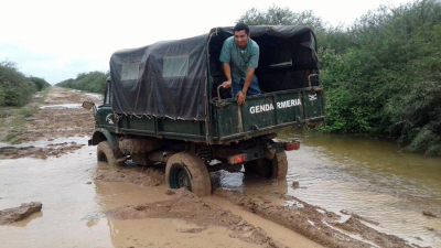 Gendarmeria envió camiones UNIMOG a la zona de El Sauzalito