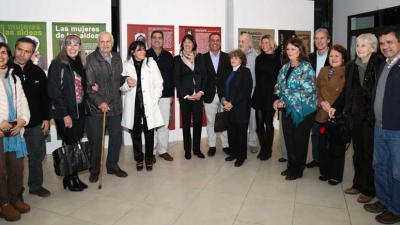 Inauguraron muestra fotográfica que rescata la labor de la mujer serbia