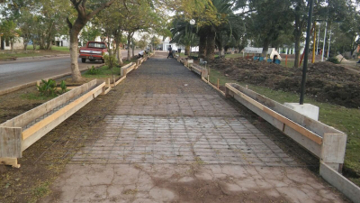 Remodelan la plaza central y calles de Du Graty