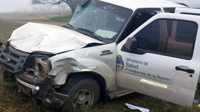 Camioneta de ministerio de Salud involucrada en accidente y deja un herido grave