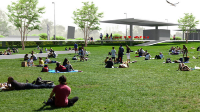 Festival cultural en el Parque de la Democracia