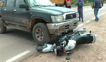 58accidente moto camioneta.jpg