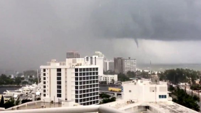 Emiten alertas de tornado en Florida