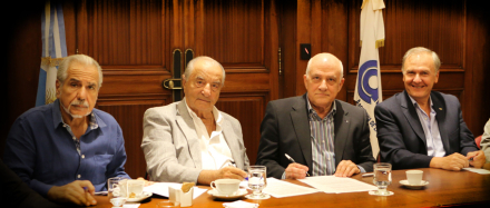 comercio autoridades.jpg