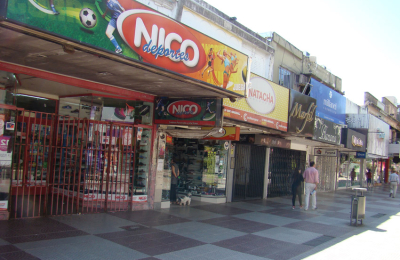 El comercio quieto por el feriado largo y las ventas que no repuntan