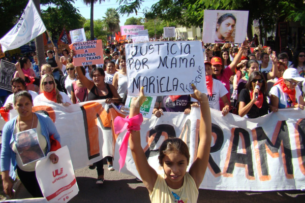 La marea violeta inundó Resistencia