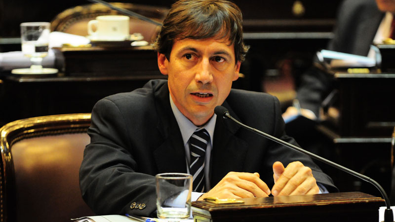 Naidenoff no descartó que un precandidato radical compita contra Macri en las PASO