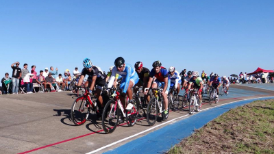 Daniel Juárez anotó su nombre en el Velódromo