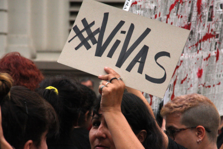 NIUNAMENOS-2.jpg