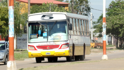 El gobierno dictó conciliación obligatoria y mañana no habrá paro de colectivos
