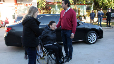 Funcionarios nacionales asisten al velorio de la esposa y el hijo menor del senador Naidenoff