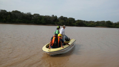 Intensa búsqueda de un hombre de 45 años en las aguas del Bermejo