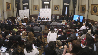 El Senado realizó la primera audiencia sobre legalización del aborto, con expositores a favor y en contra