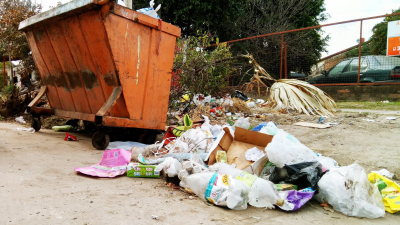 La Secretaría de Ambiente realizó operativos de limpieza integral en distintos barrios de Resistencia