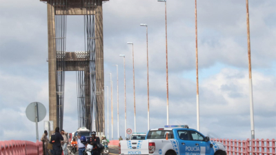 Demoras en el puente Belgrano por un choque