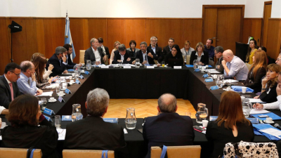 “La sensación de las provincias es que quedamos huérfanas de nuestro Ministerio de Salud”