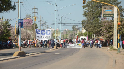 Movimientos sociales y sindicales cortan avenida Sabín