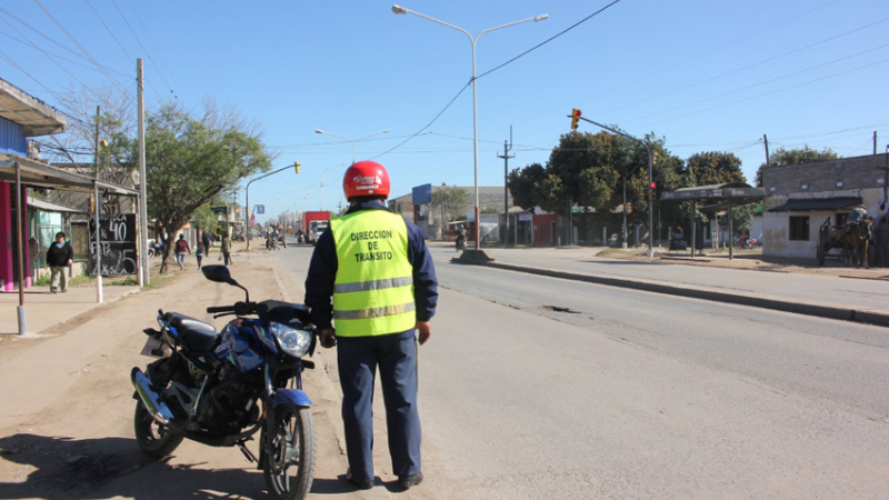 Tránsito: ya controlan con cámaras en cascos