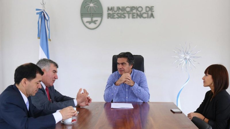 Capitanich recibió al nuevo cónsul del Paraguay