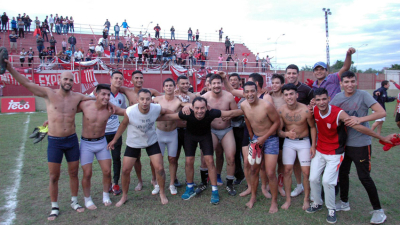 Regional goleó y vuelve a Primera con título bajo el brazo