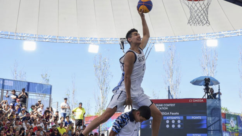 Básquetbol: oro para Fausto Ruesga en el concurso de volcadas