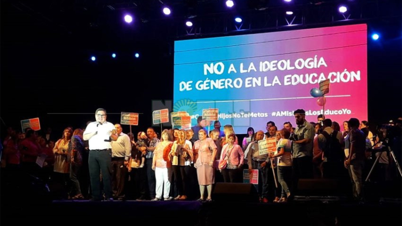 Marcharon “Por una educación sexual con valores y sin ideología de género"